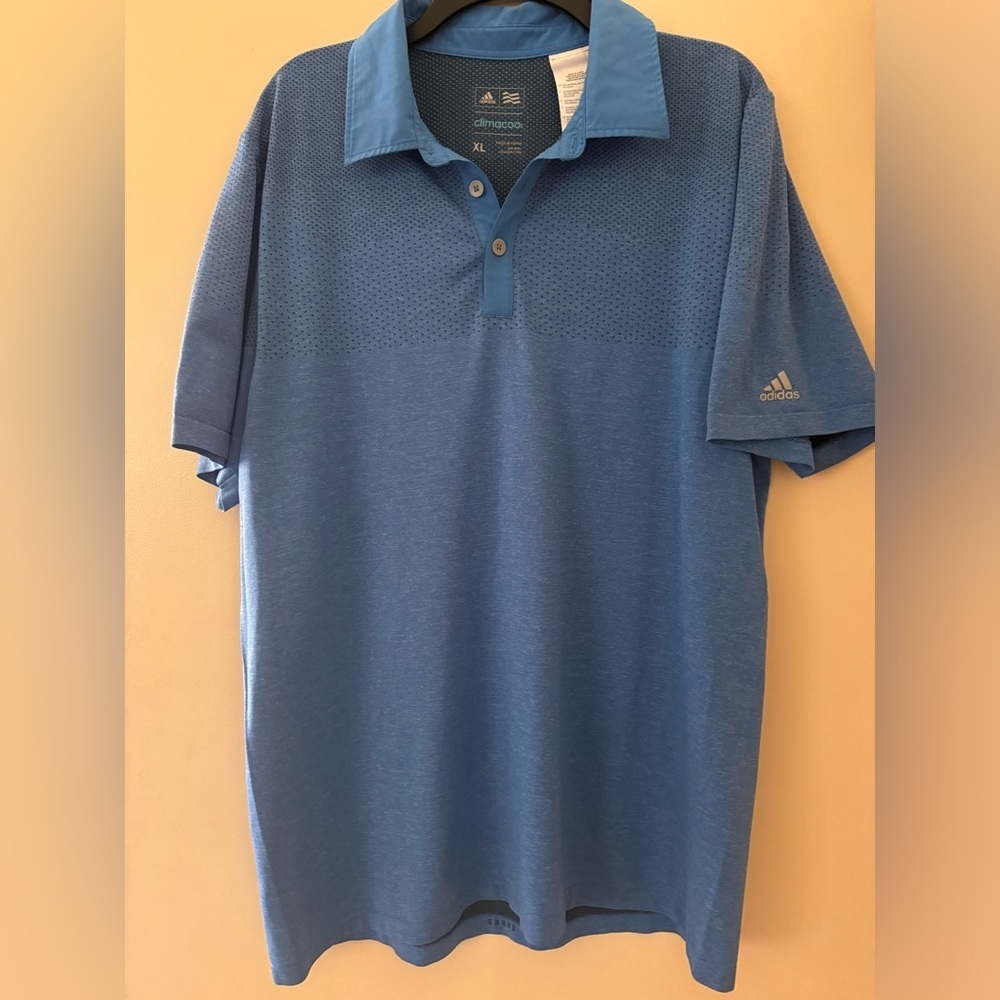 ADIDAS Climacool Men’s Short Sleeve Polo. Blue W/ Black Speckles Chest. Size XL